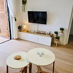 Beautiful 4 Bedroom With Private Jacuzzi *