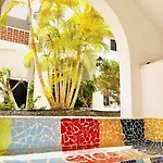 Beautiful 4 Bedroom With Private Jacuzzi Διαμέρισμα Σαν Μιγκέλ ντε Αμπόνα