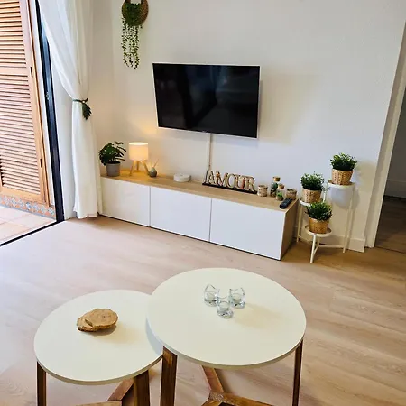 Beautiful 4 Bedroom With Private Jacuzzi *