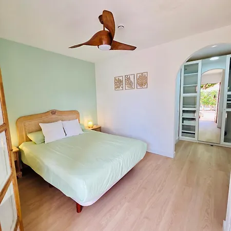 Beautiful 4 Bedroom With Private Jacuzzi Daire San Miguel de Abona
