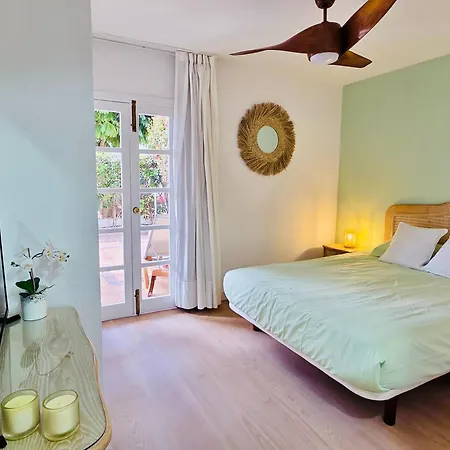 Beautiful 4 Bedroom With Private Jacuzzi Daire