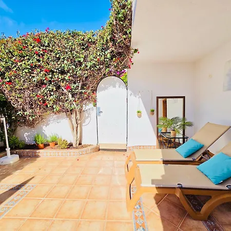 Daire Beautiful 4 Bedroom With Private Jacuzzi