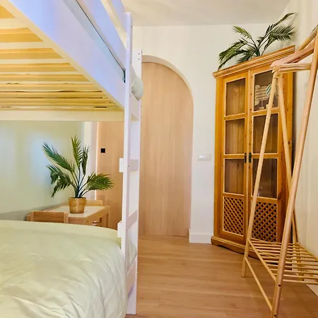 Beautiful 4 Bedroom With Private Jacuzzi Daire *