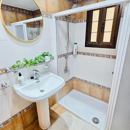 Beautiful 4 Bedroom With Private Jacuzzi Daire