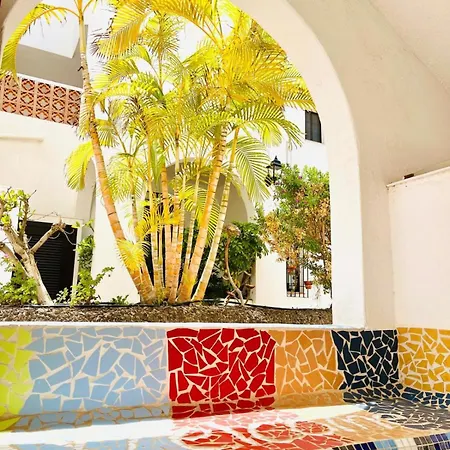 Beautiful 4 Bedroom With Private Jacuzzi Daire San Miguel de Abona