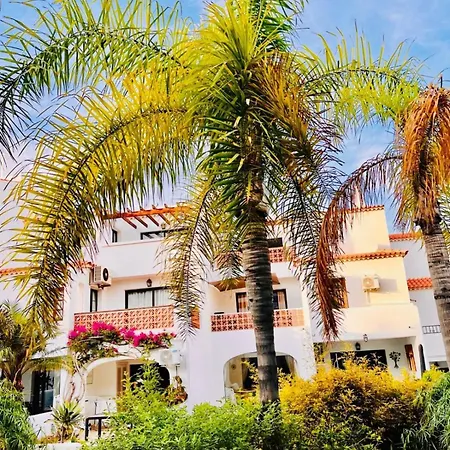 Daire Beautiful 4 Bedroom With Private Jacuzzi San Miguel de Abona