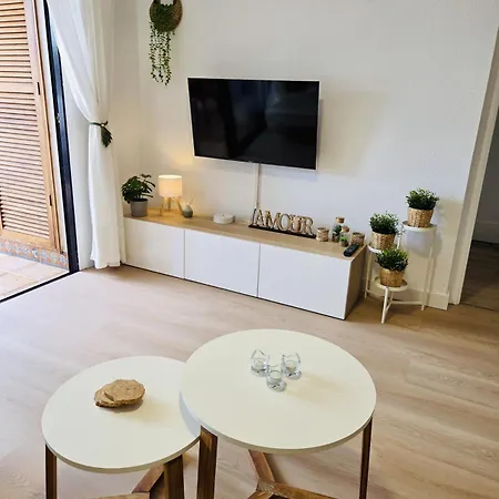 Beautiful 4 Bedroom With Private Jacuzzi Daire San Miguel de Abona