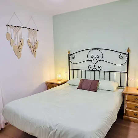 Beautiful 4 Bedroom With Private Jacuzzi