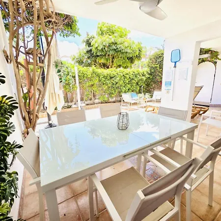 Beautiful 4 Bedroom With Private Jacuzzi Daire San Miguel de Abona