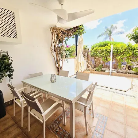 Beautiful 4 Bedroom With Private Jacuzzi *