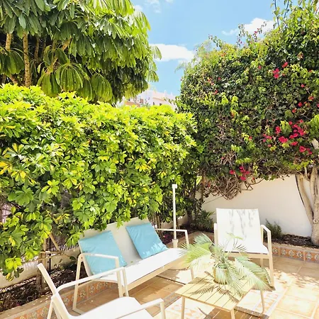 Beautiful 4 Bedroom With Private Jacuzzi