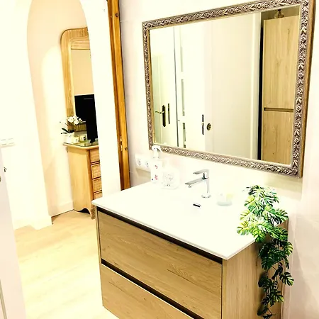 Beautiful 4 Bedroom With Private Jacuzzi Daire