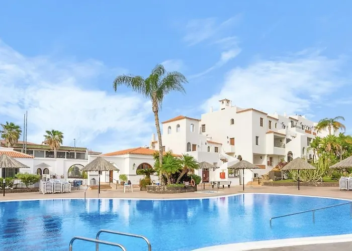 Beautiful 4 Bedroom With Private Jacuzzi